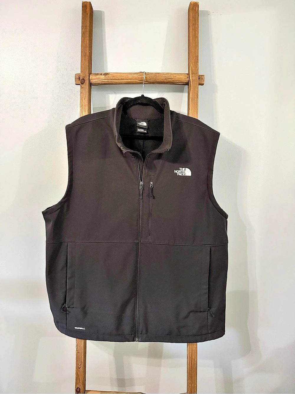 The North Face WindWall vest in Black Size 3XL